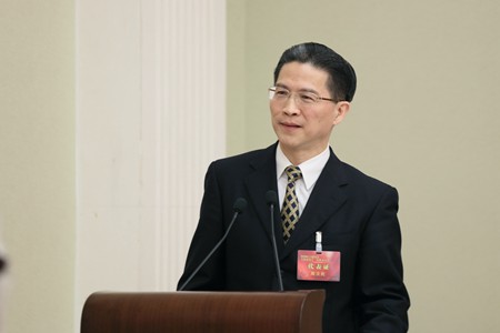 民建上海市第十三届委员会举行第一次全体会议
