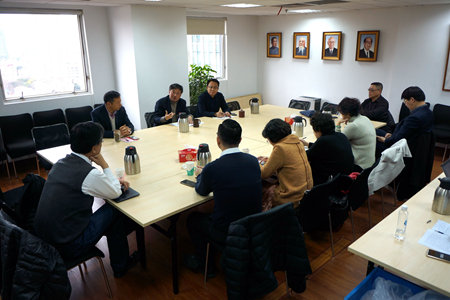 民建市委召开工作报告征求意见座谈会